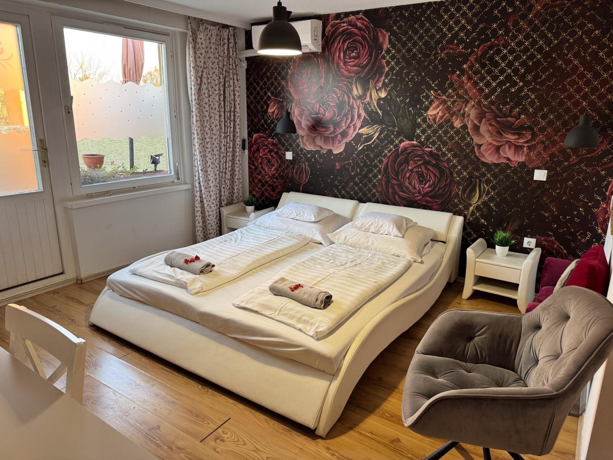 Ejjelibagoly Vendeghaz Hotell Szentes Eksteriør bilde