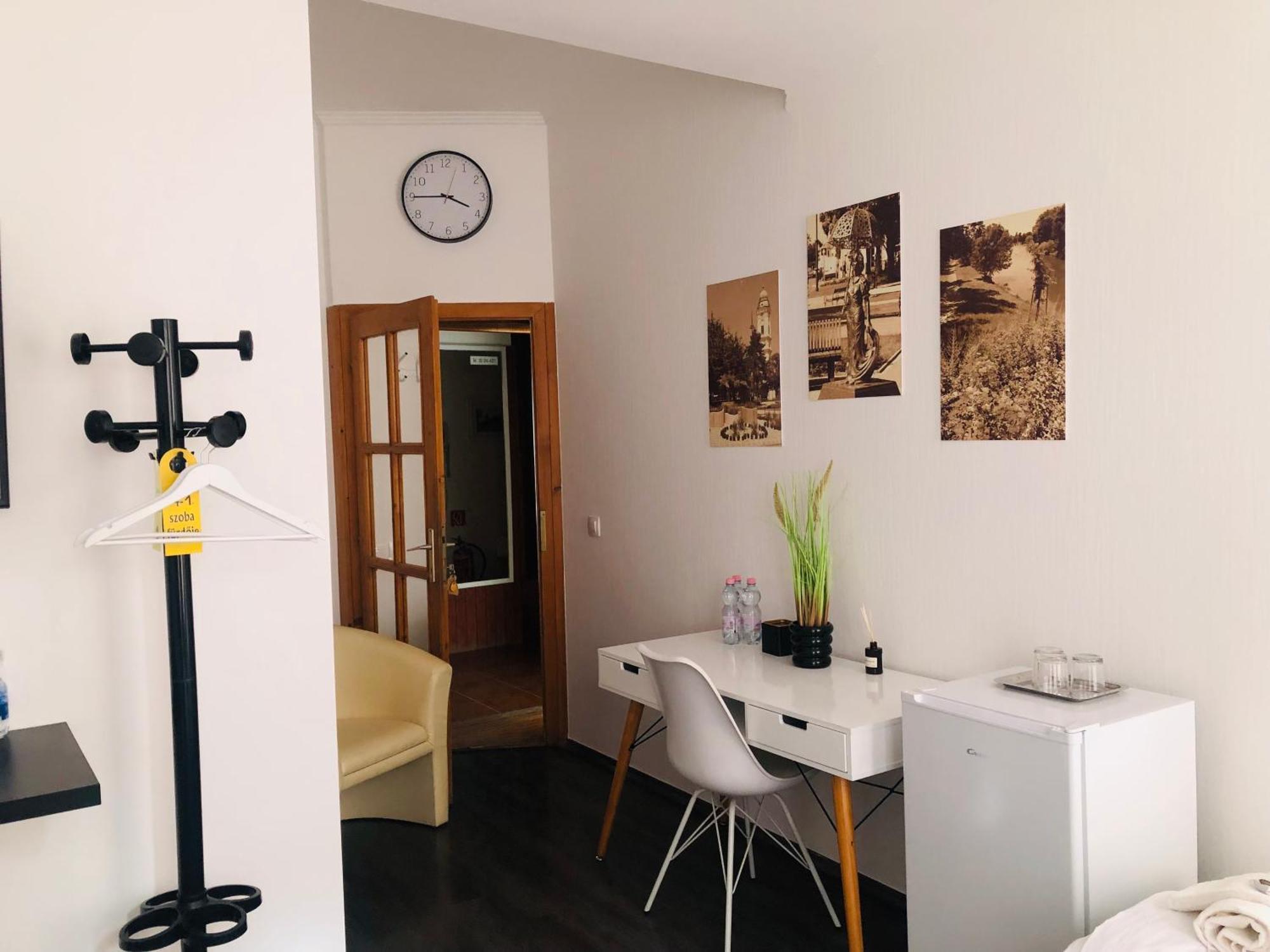Ejjelibagoly Vendeghaz Hotell Szentes Eksteriør bilde